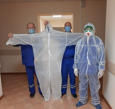 Благотворительный фонд «АГРОЭКО» передал Новохопёрской районной больнице 500 защитных комбинезонов